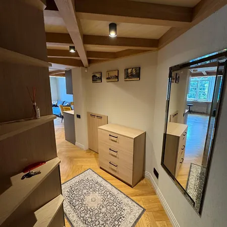 Apartment Castle #11 *